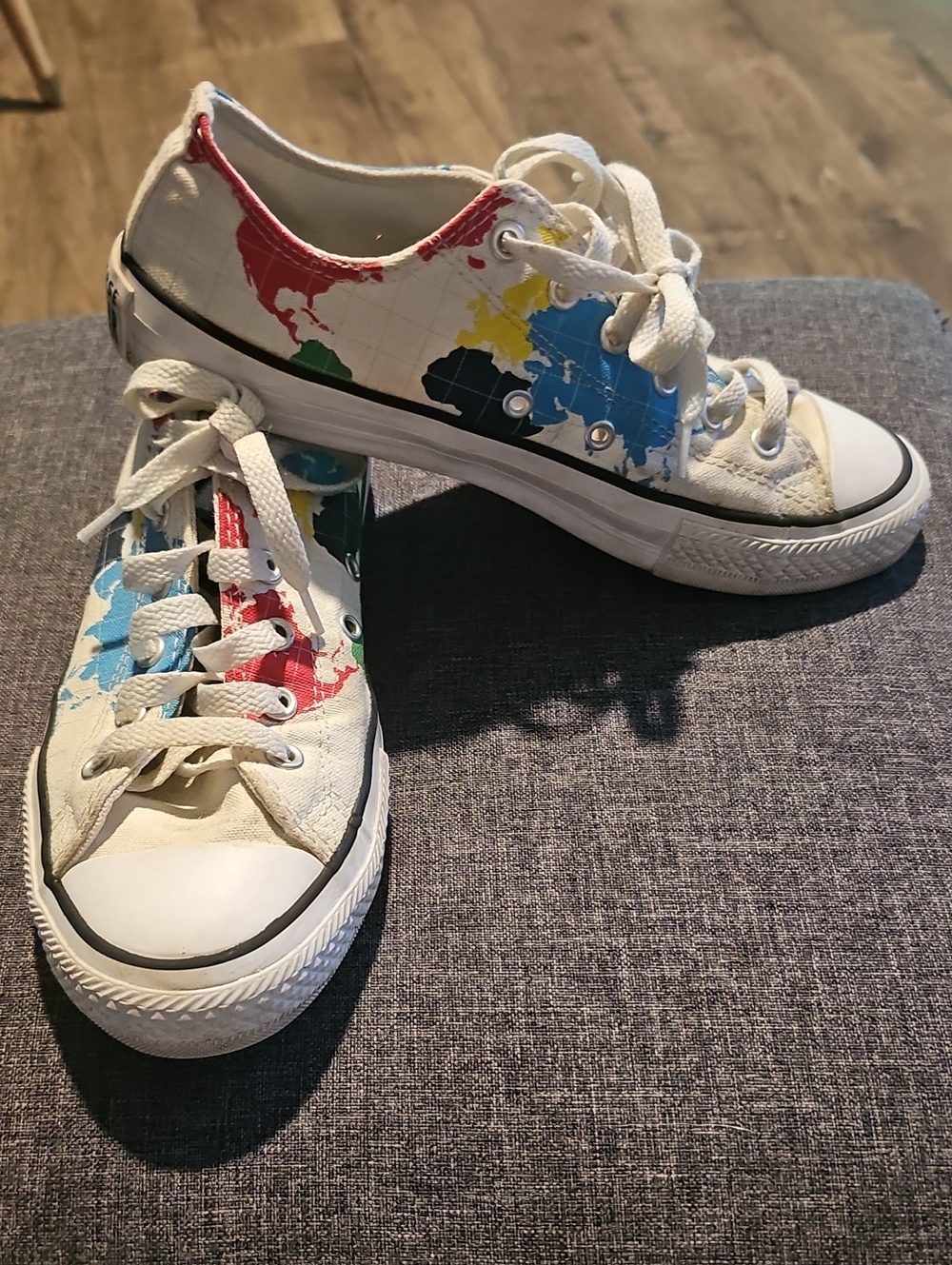 Converse World Map Low-Top Canvas Sneakers Colorful  Print Size 5 White Women